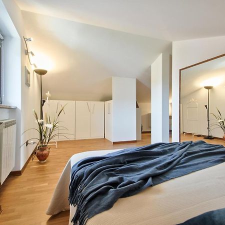 5 Miglia Apartment La Mansarda A Collegno Buitenkant foto