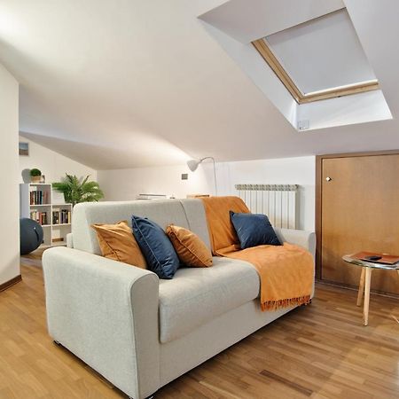 5 Miglia Apartment La Mansarda A Collegno Buitenkant foto
