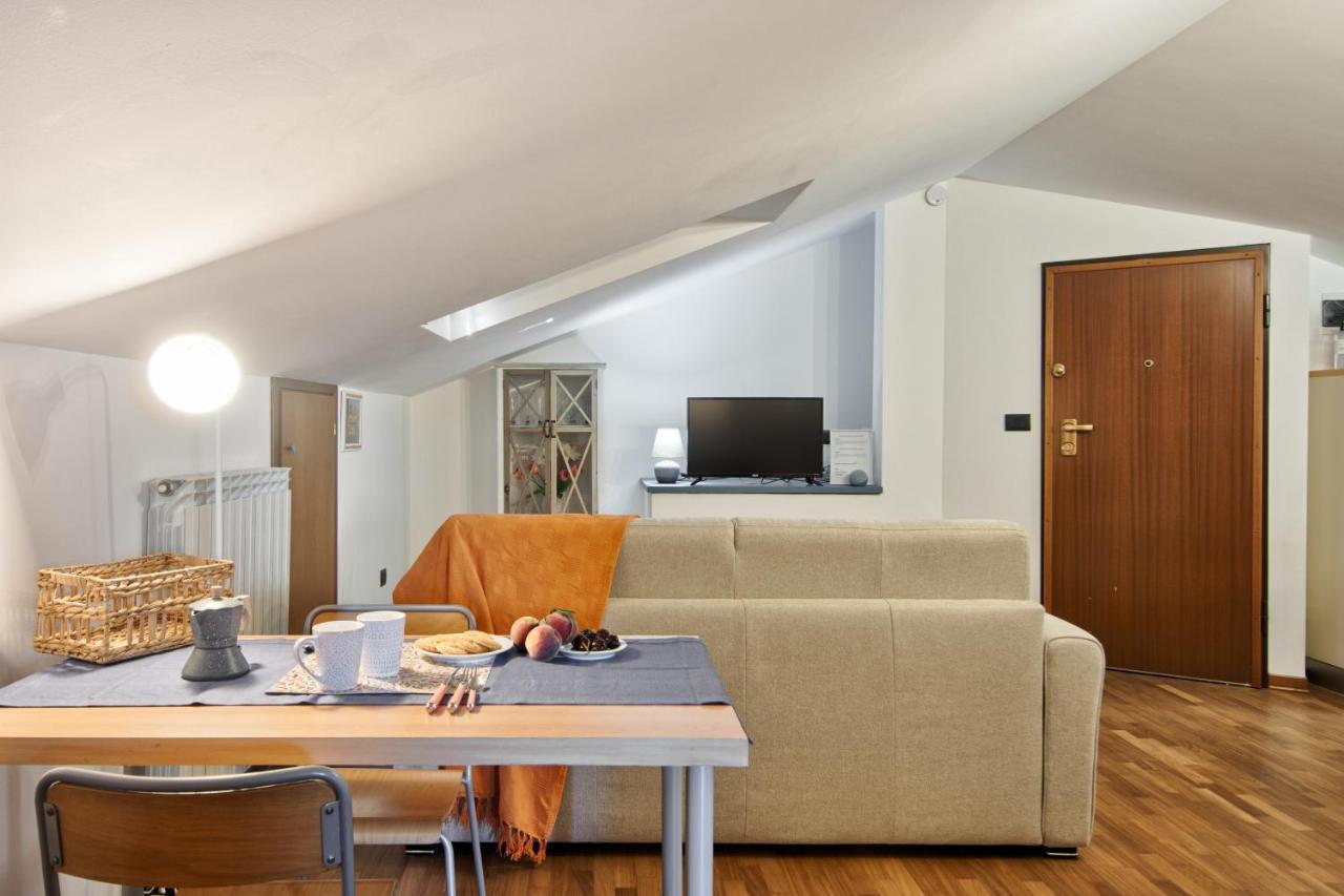5 Miglia Apartment La Mansarda A Collegno Buitenkant foto