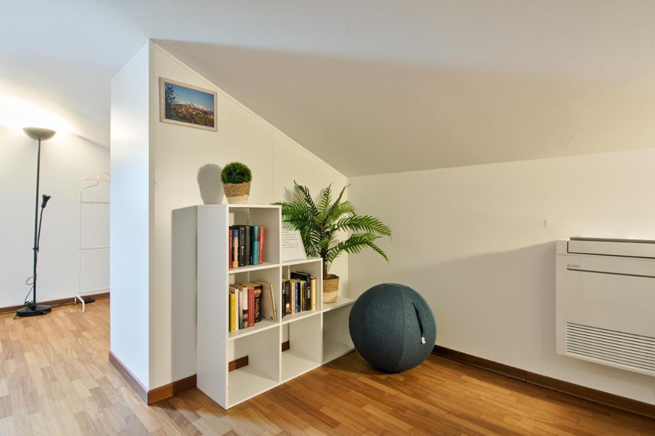 5 Miglia Apartment La Mansarda A Collegno Buitenkant foto